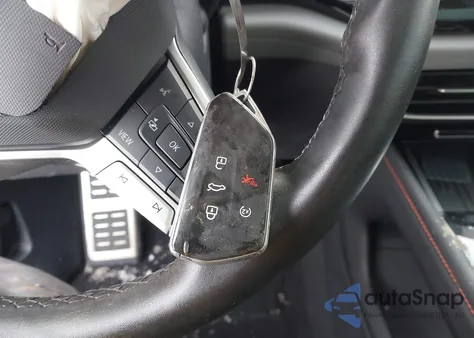 2025 Volkswagen Atlas 2.0T Peak Edition from USA, damaged, VIN 1V2CR2CA2SC573114